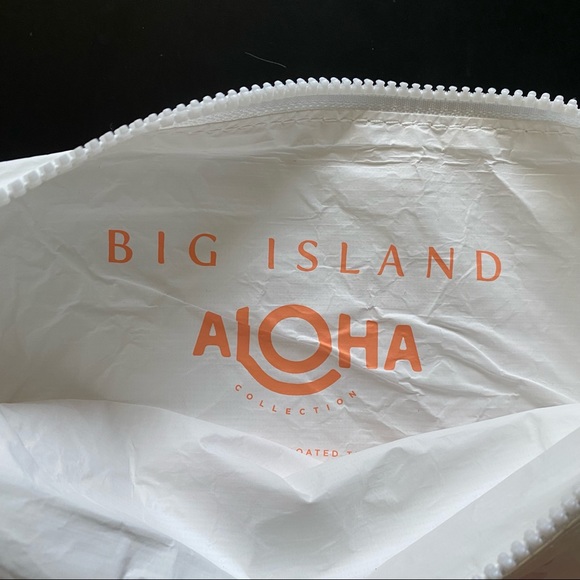 ALOHA Collection Mid Big Island Hibiscus Pouch - Picture 4 of 7